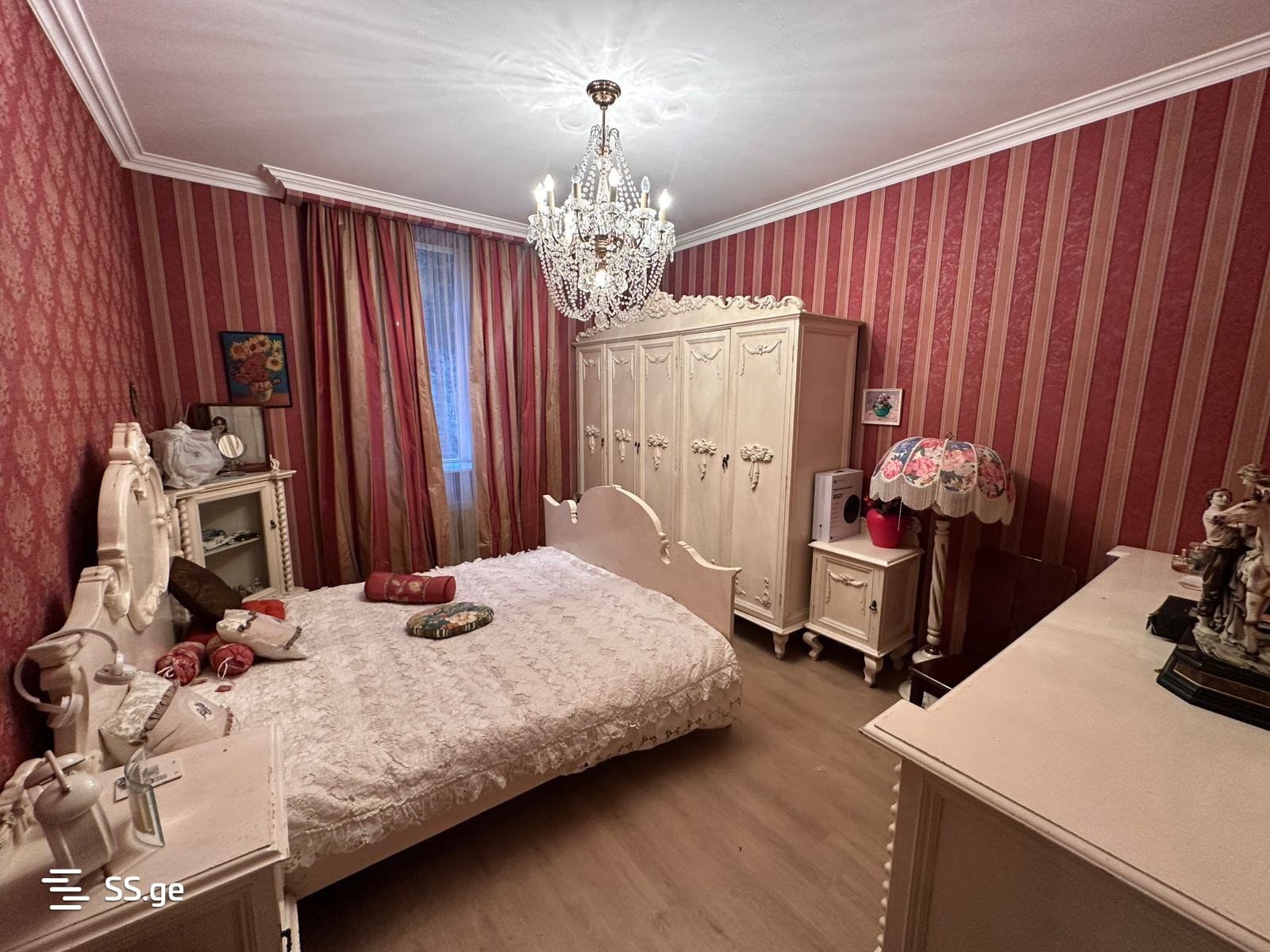Ts. Dadiani st. (nadzaladevi) 154 - 3 rooms