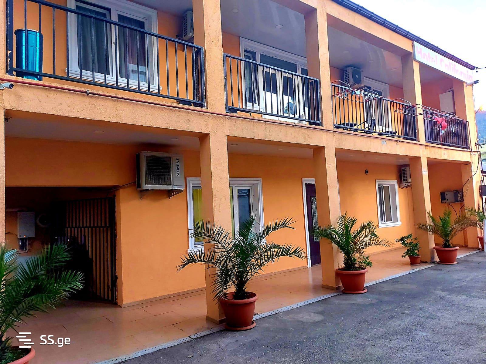 Andria Pirveltsodebuli highway 1g - 9 rooms