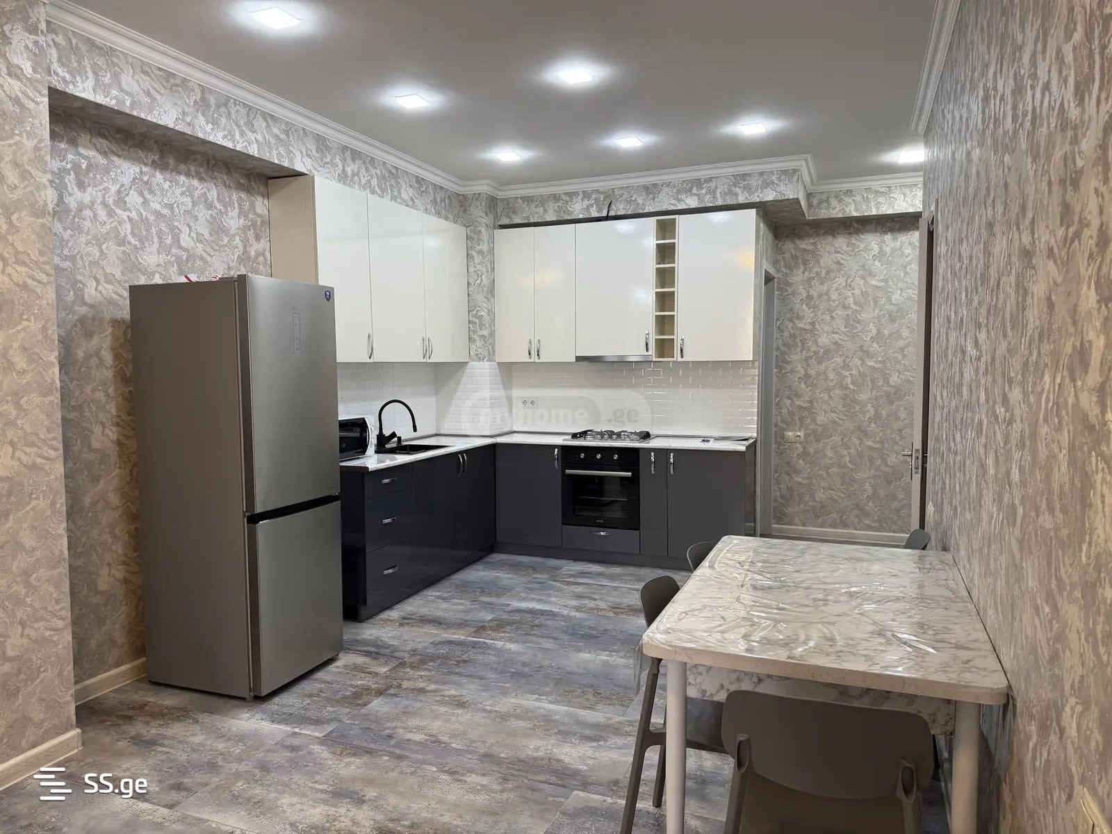 navtlugi st. 4 - 3 rooms