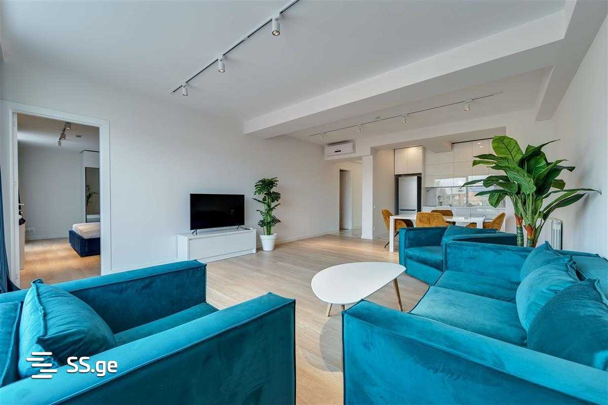 sairme st. - 4 rooms