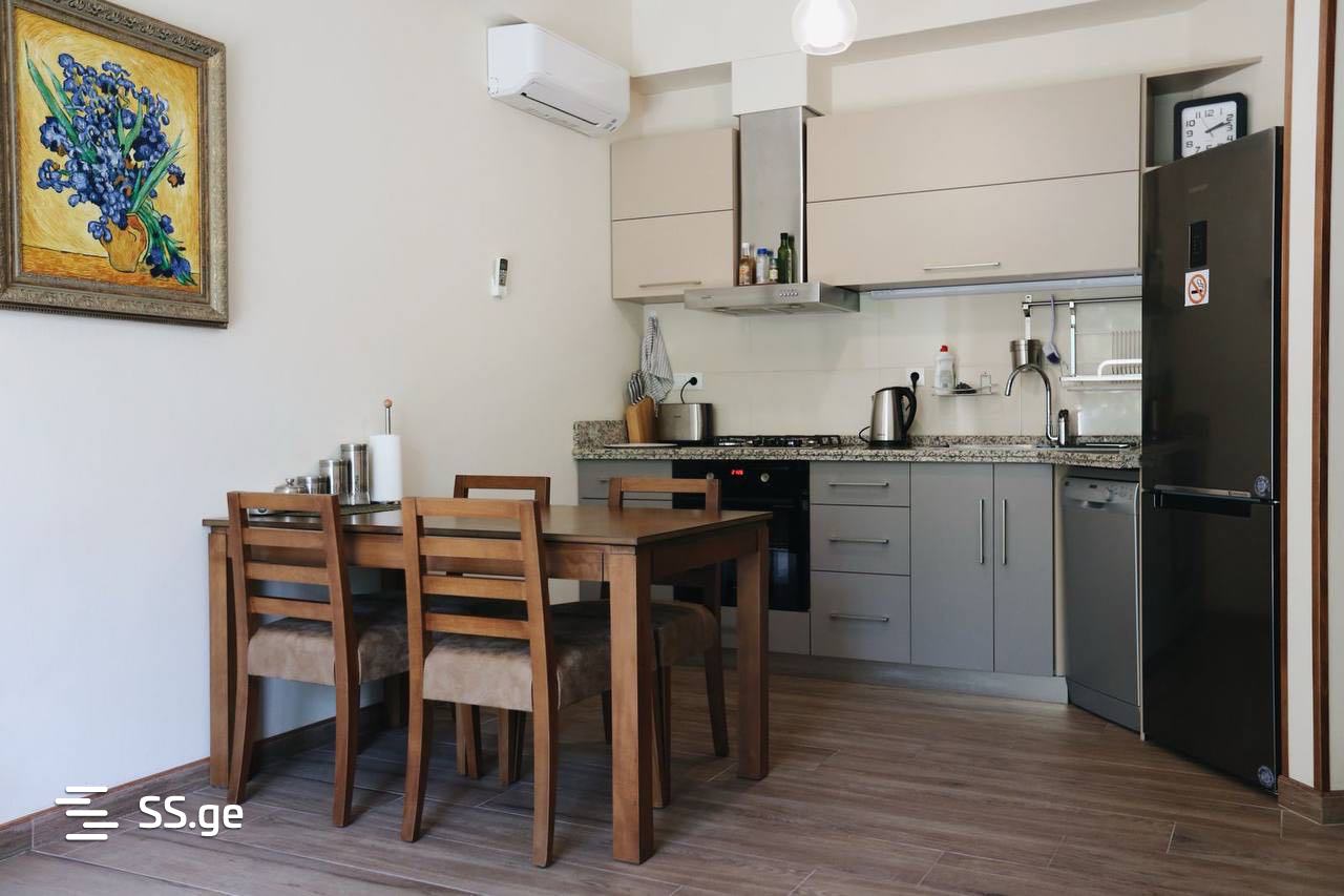 Tamarashvili st. (Saburtalo) 13n - 3 rooms