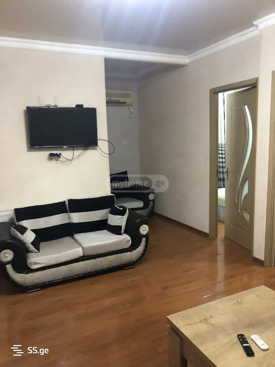 Tsereteli st. - 3 rooms