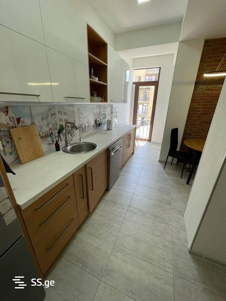 panaskerteli st. 19 - 4 rooms