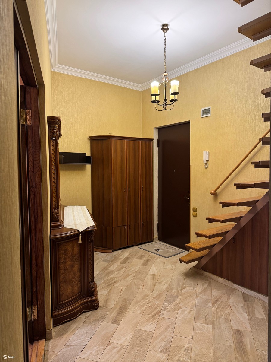 Chakhava st. 8 - 5 rooms