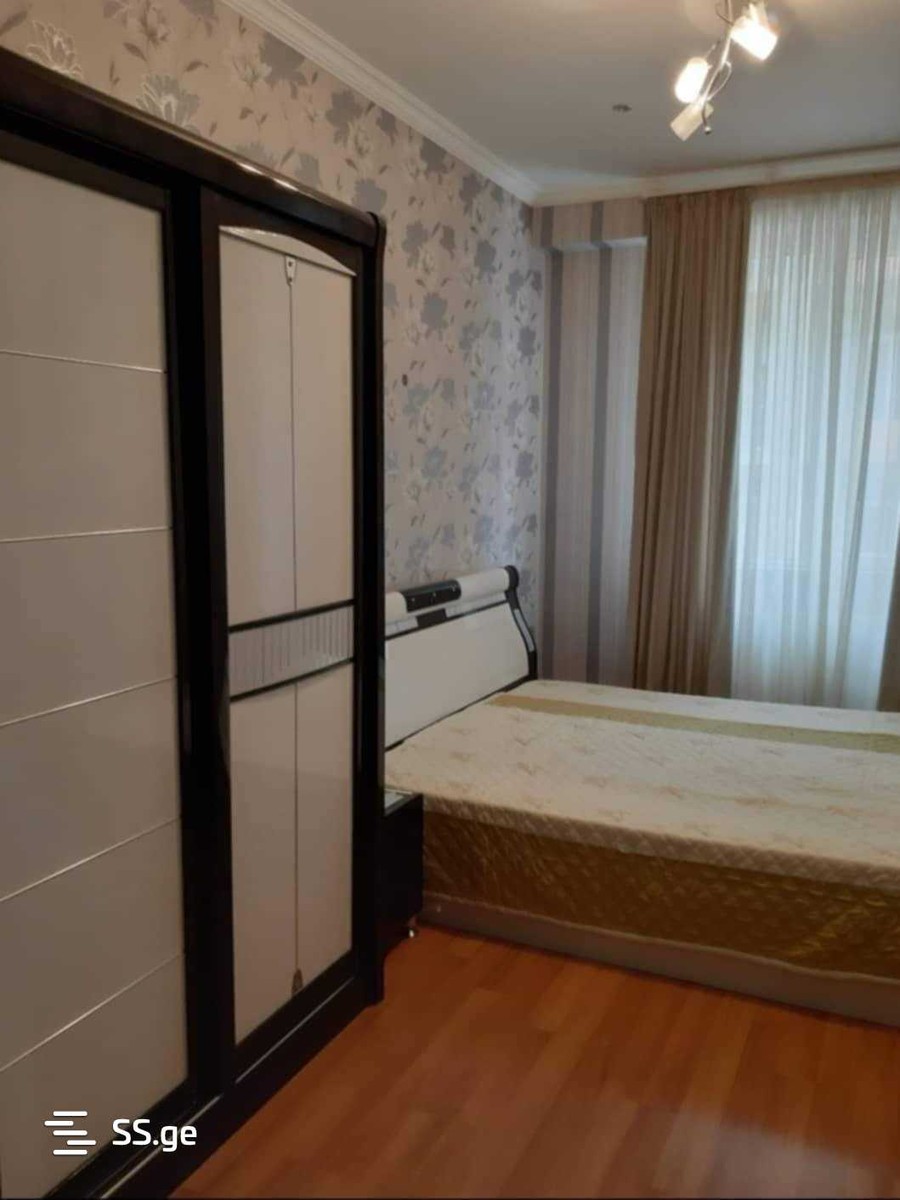 petre imeri st. 11 - 3 rooms