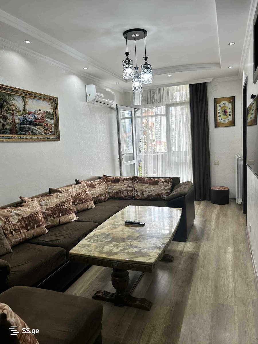 8 - 3 rooms