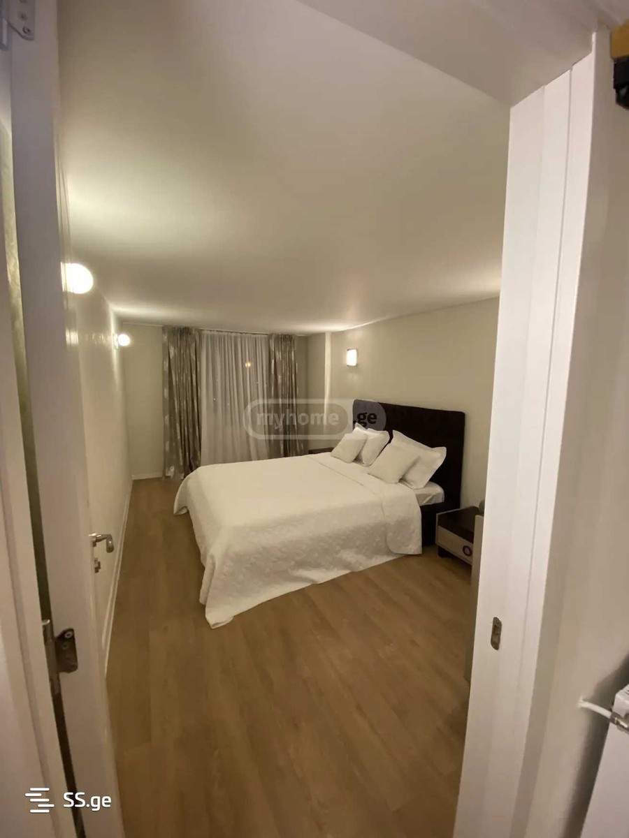 Gr. Robakidze Ave 2 - 5 rooms