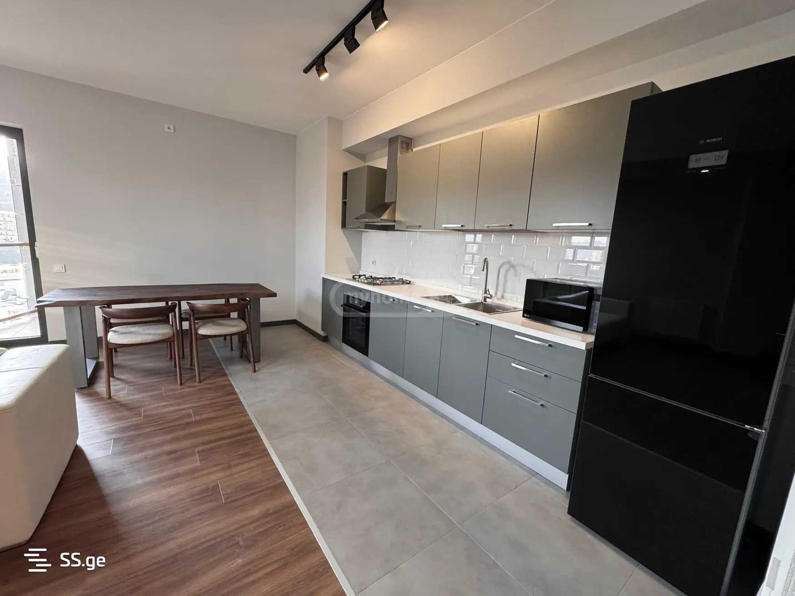 Marshal Archil Gelovani Ave. - 3 rooms