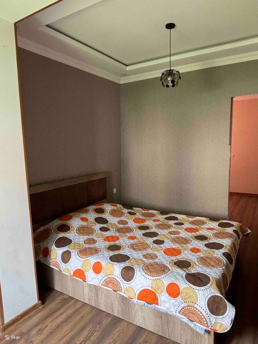 8 - 2 rooms