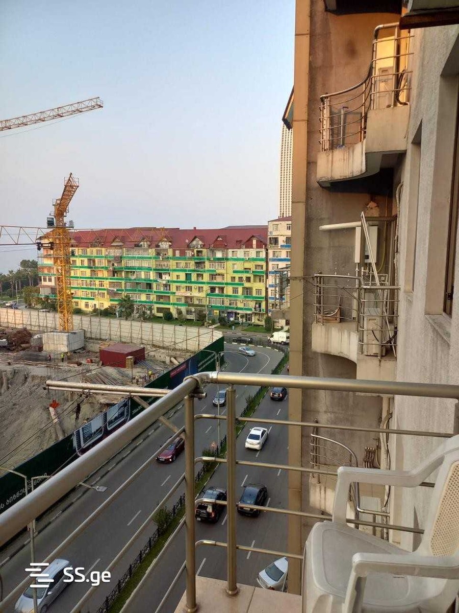 Sherif Khimshiashvili Ave 1 - 3 rooms