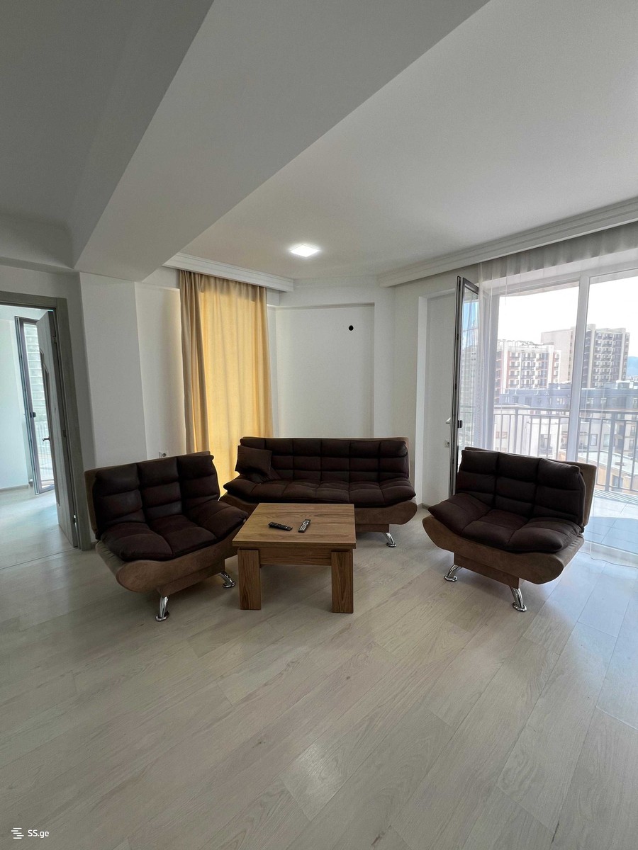 17 Shindiseli gmiri st. 9 - 4 rooms