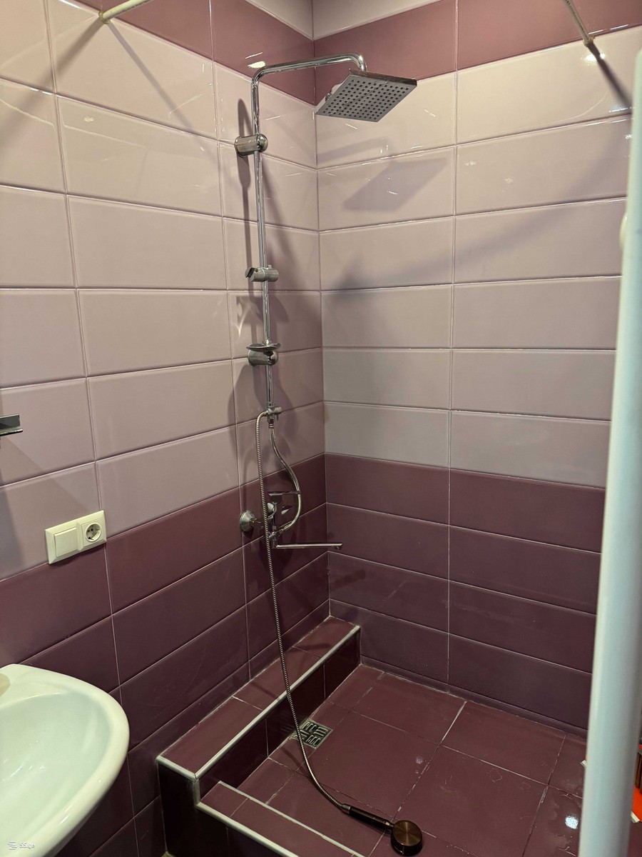 khizanishvili st. 8 - 2 rooms