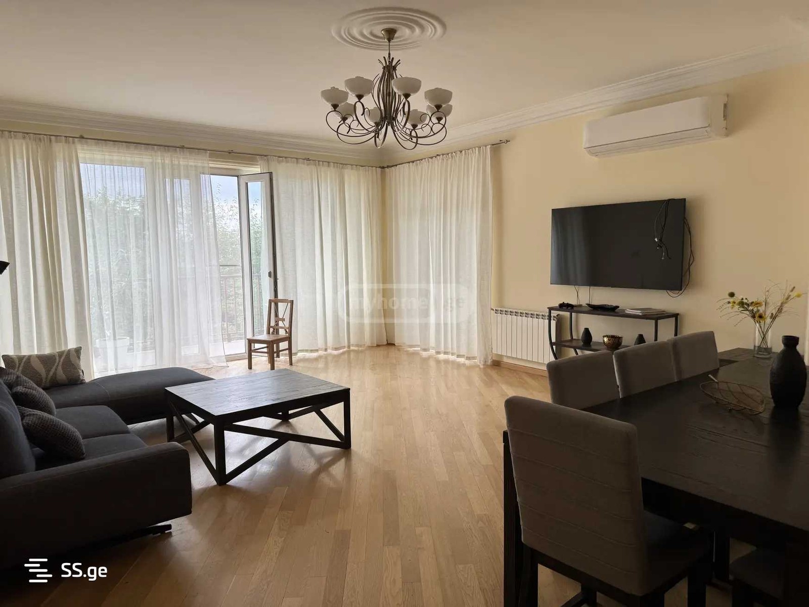 kostava st. - 8 rooms
