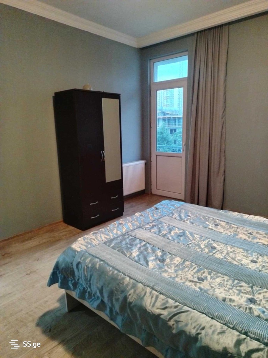 Kosmonavtebi coast 45 - 2 rooms