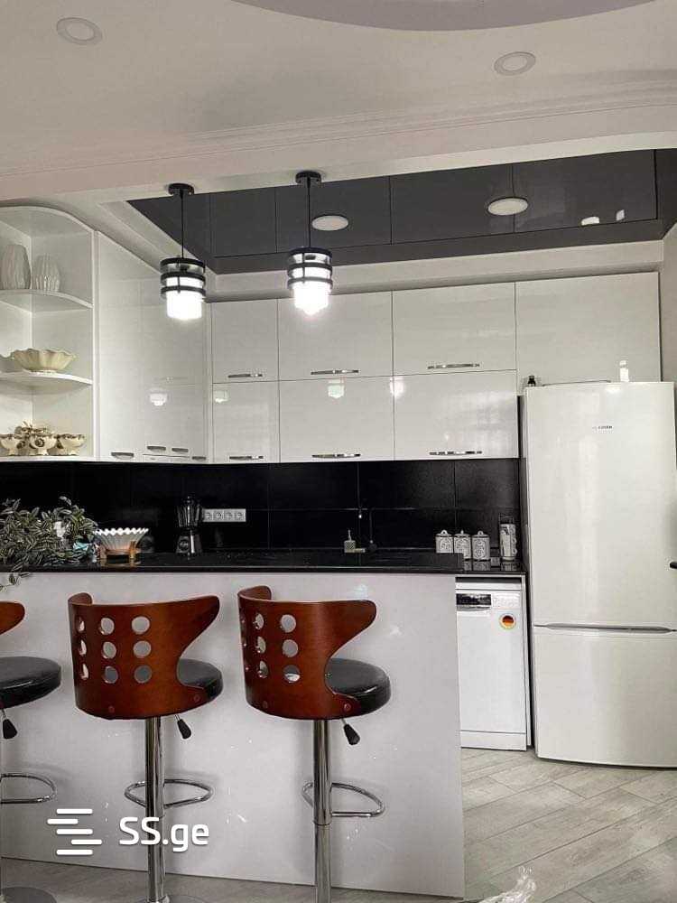 3 - 3 rooms