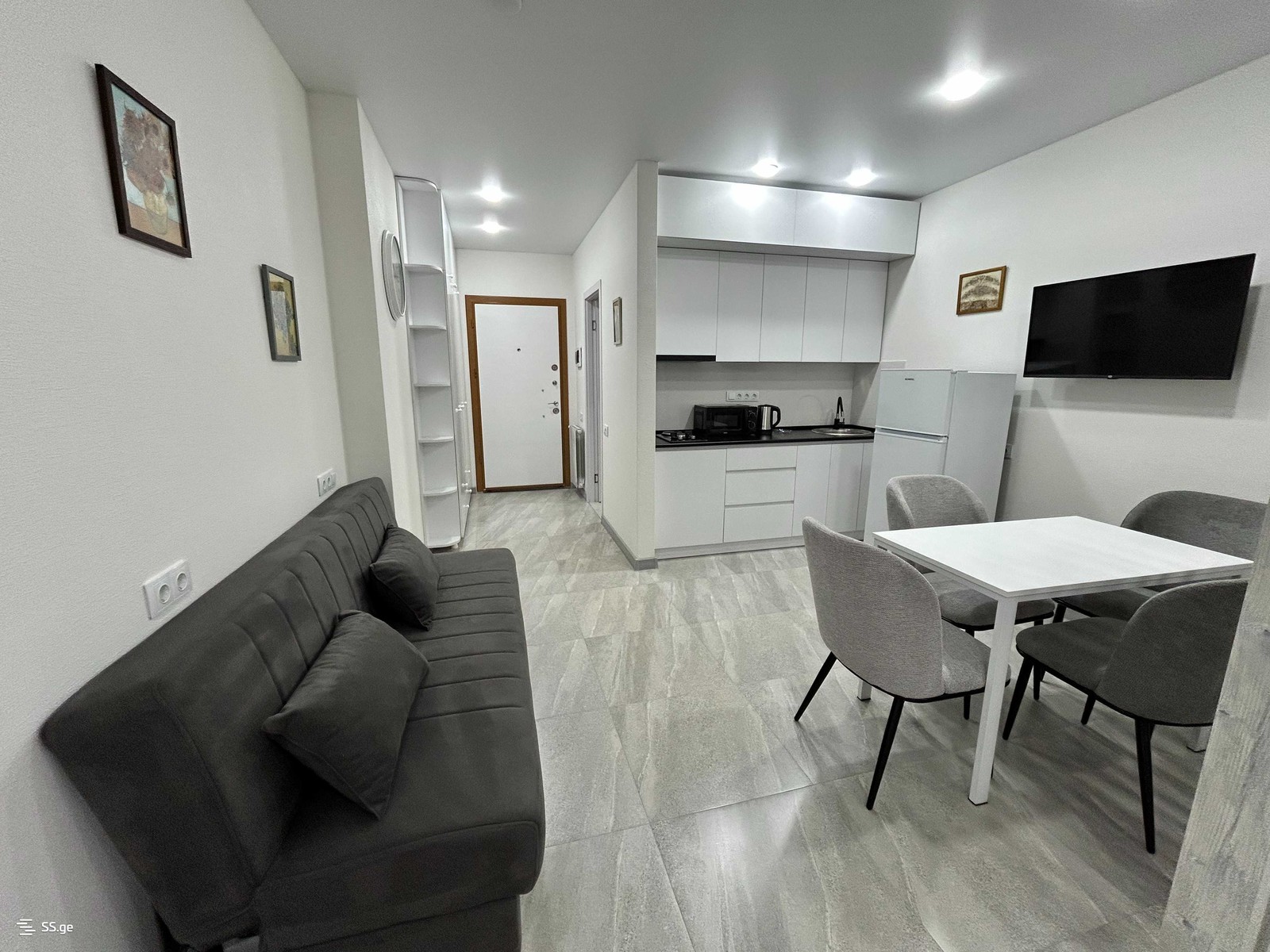 6 - 1 rooms