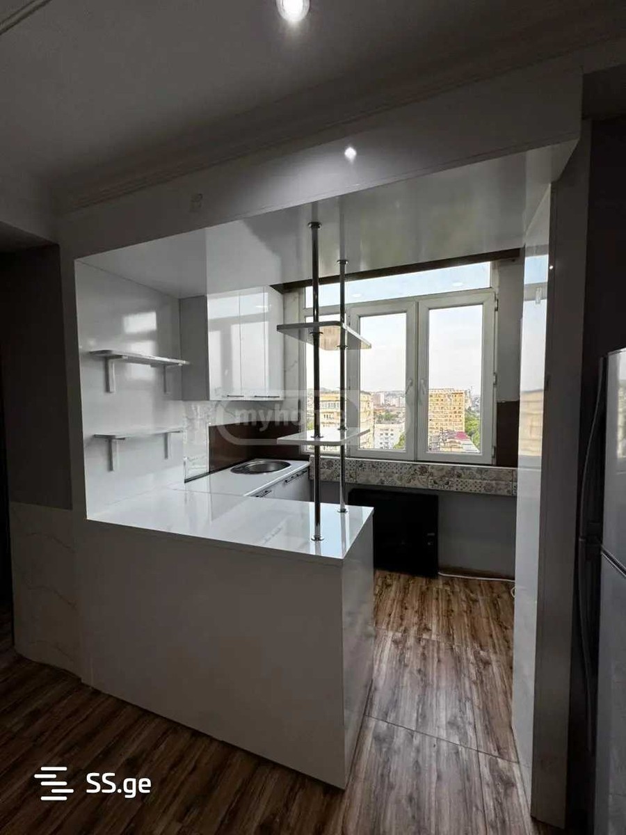 Gr. Robakidze Ave - 3 rooms