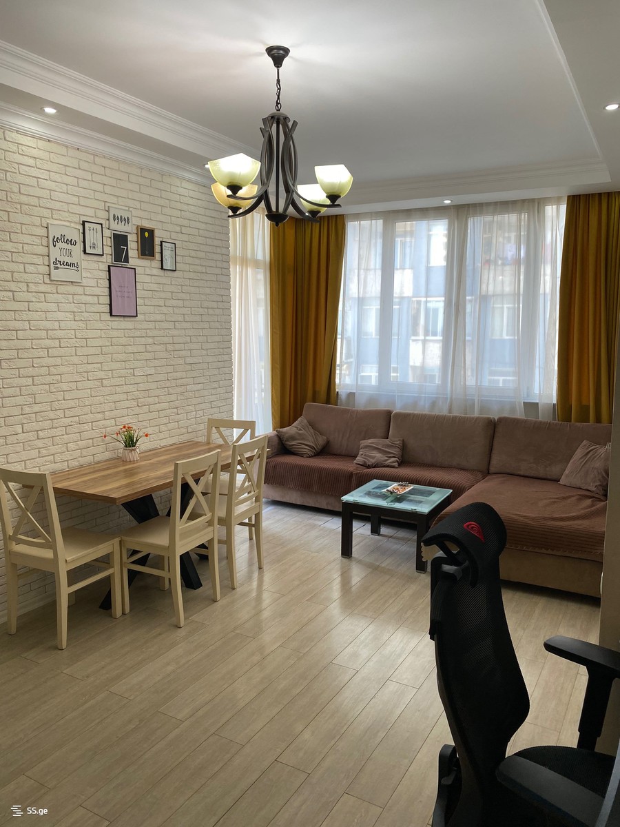 Sh. Inasaridze St. 4 - 3 rooms