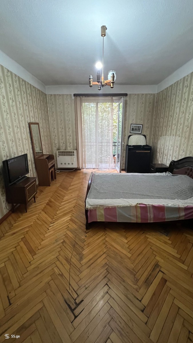 D.Kifiani st. 4 - 1 rooms