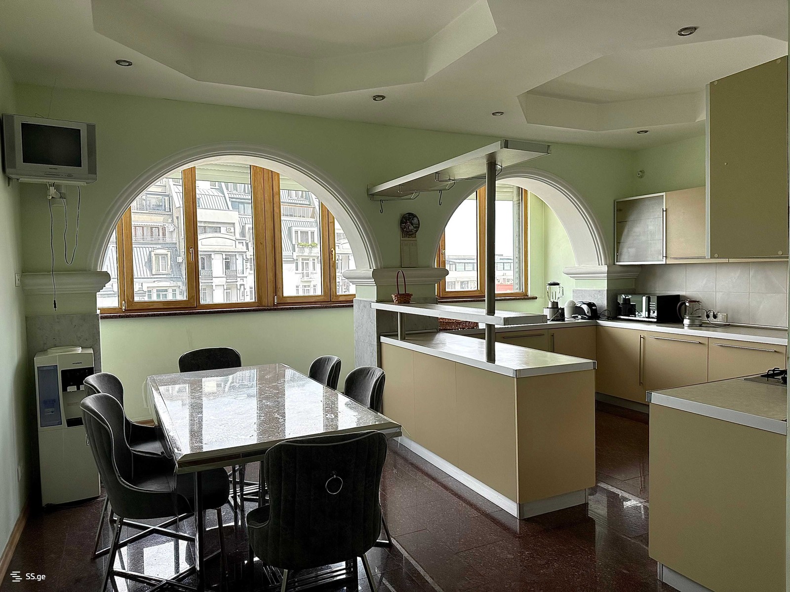 kotetishvili st. 3 - 5 rooms