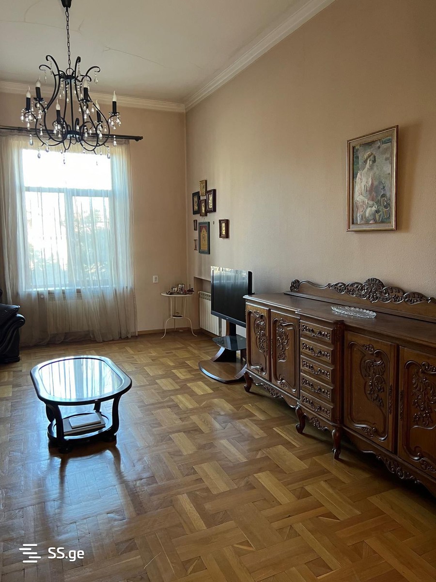 uznadze st. 4 - 4 rooms