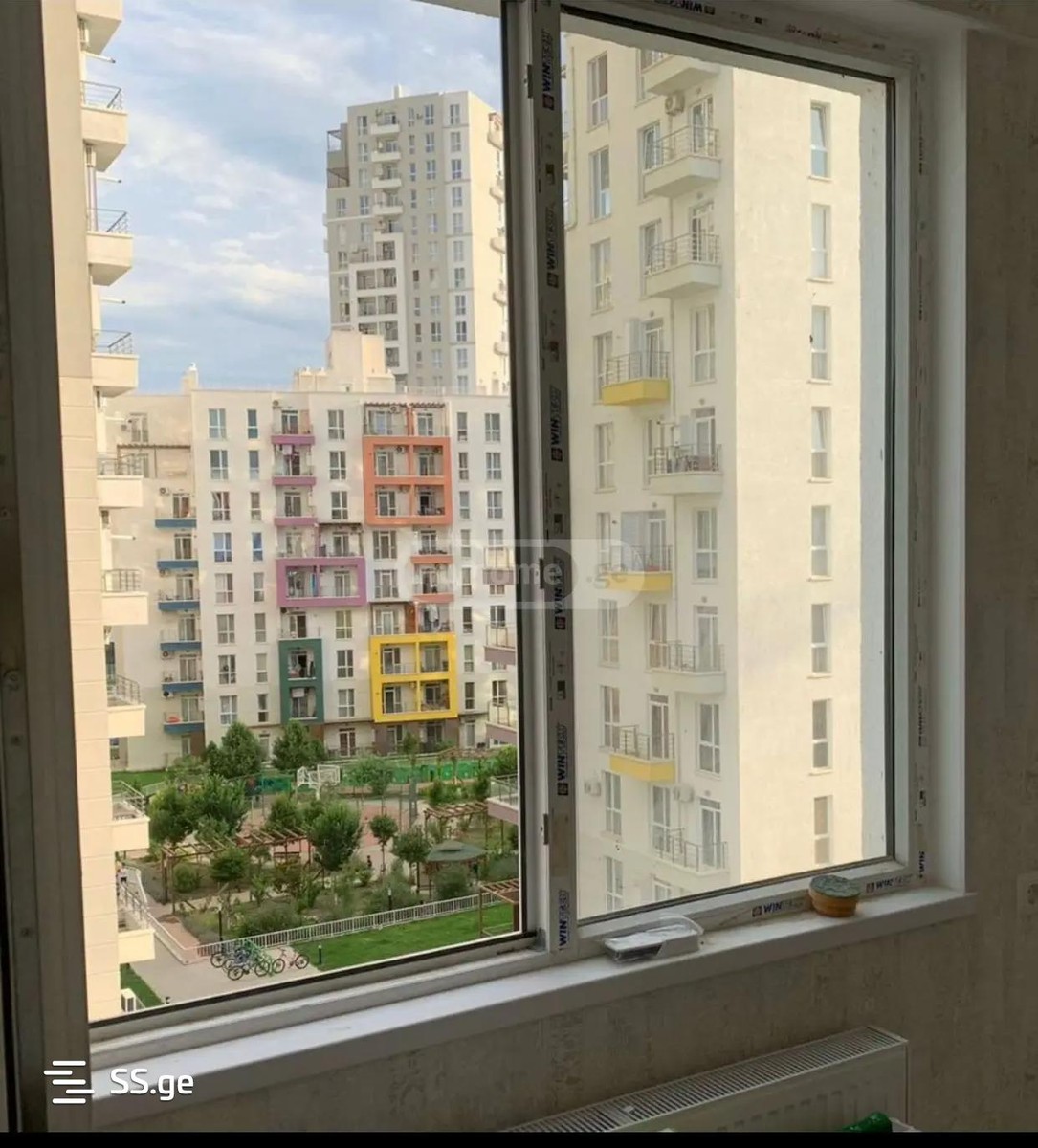 Bob walsh st. - 3 rooms