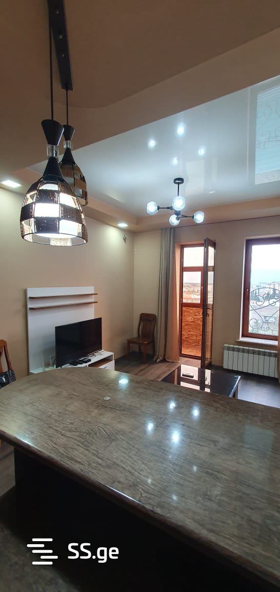 4 - 2 rooms