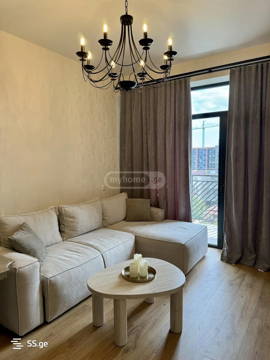 Ramazi st. 65 - 3 rooms
