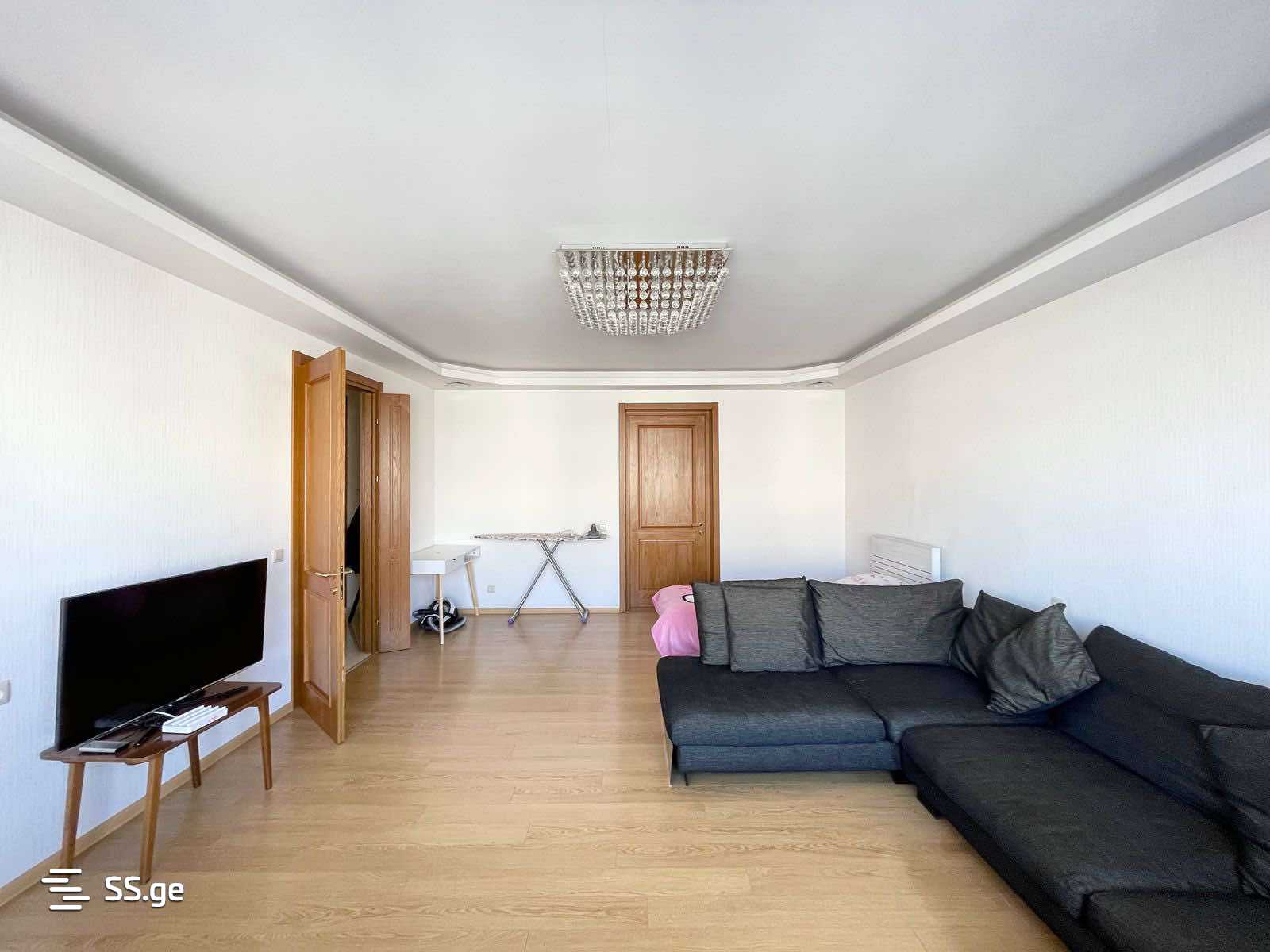 Mirian Mephe st. - 3 rooms