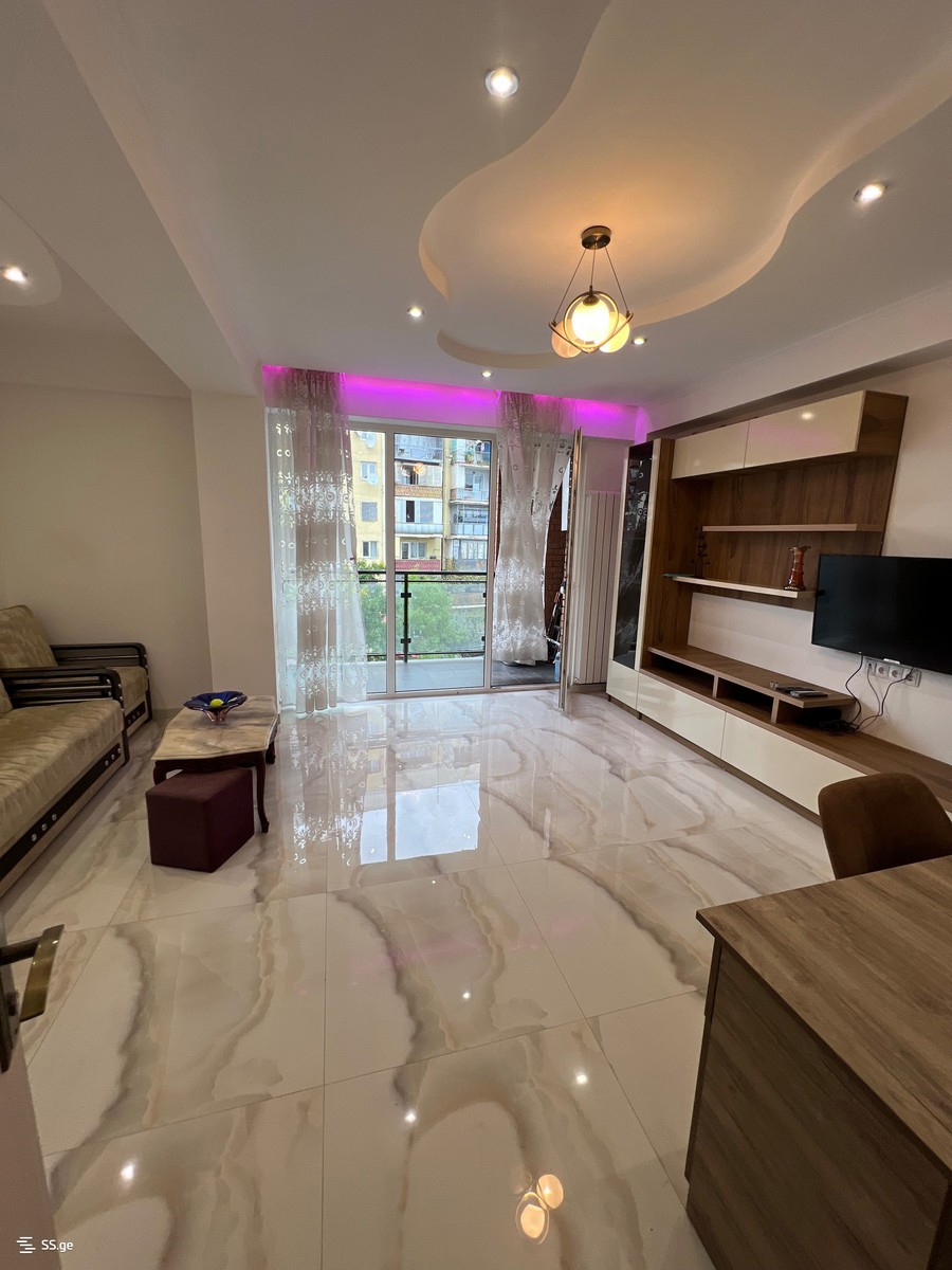17 Shindiseli gmiri st. 9 - 4 rooms