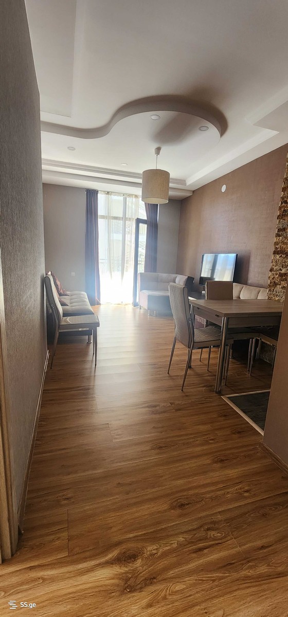 Vepkhistkaosnis st. - 3 rooms