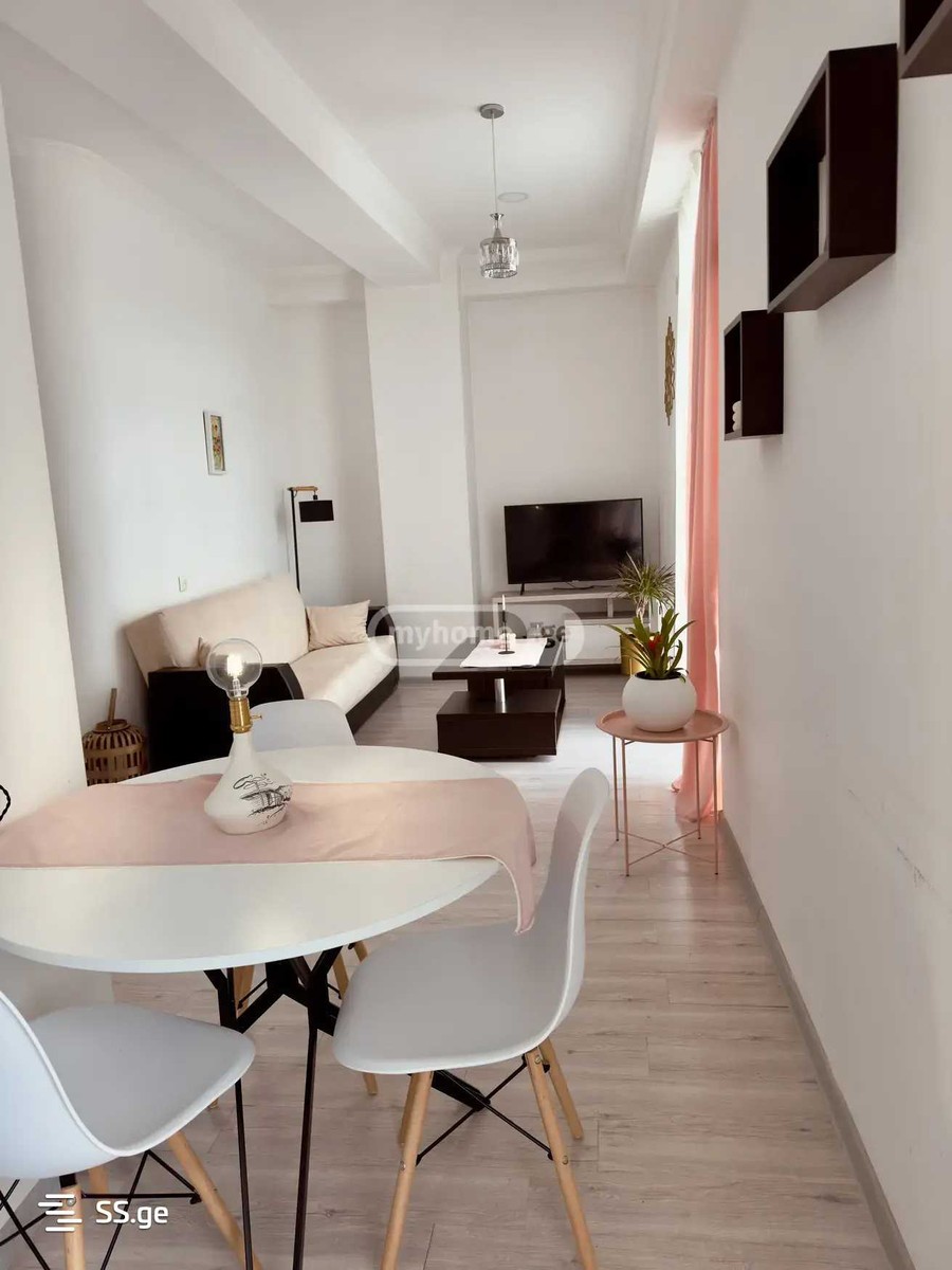 Gr. Robakidze Ave - 2 rooms