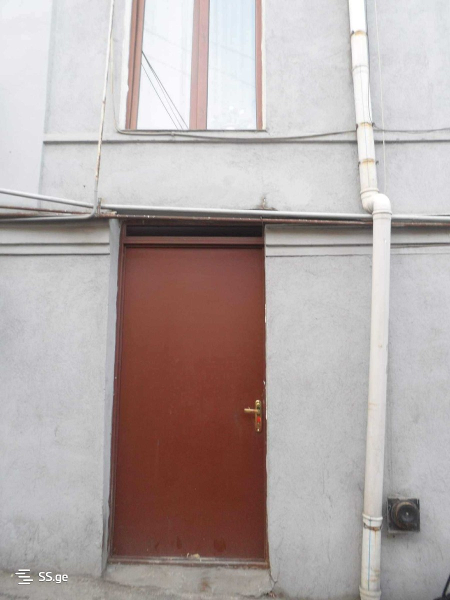 besiki st. 19 - 1 rooms