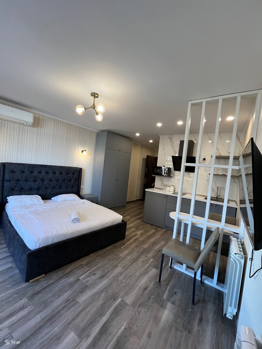 R. Nizharadze st. 17 - 1 rooms