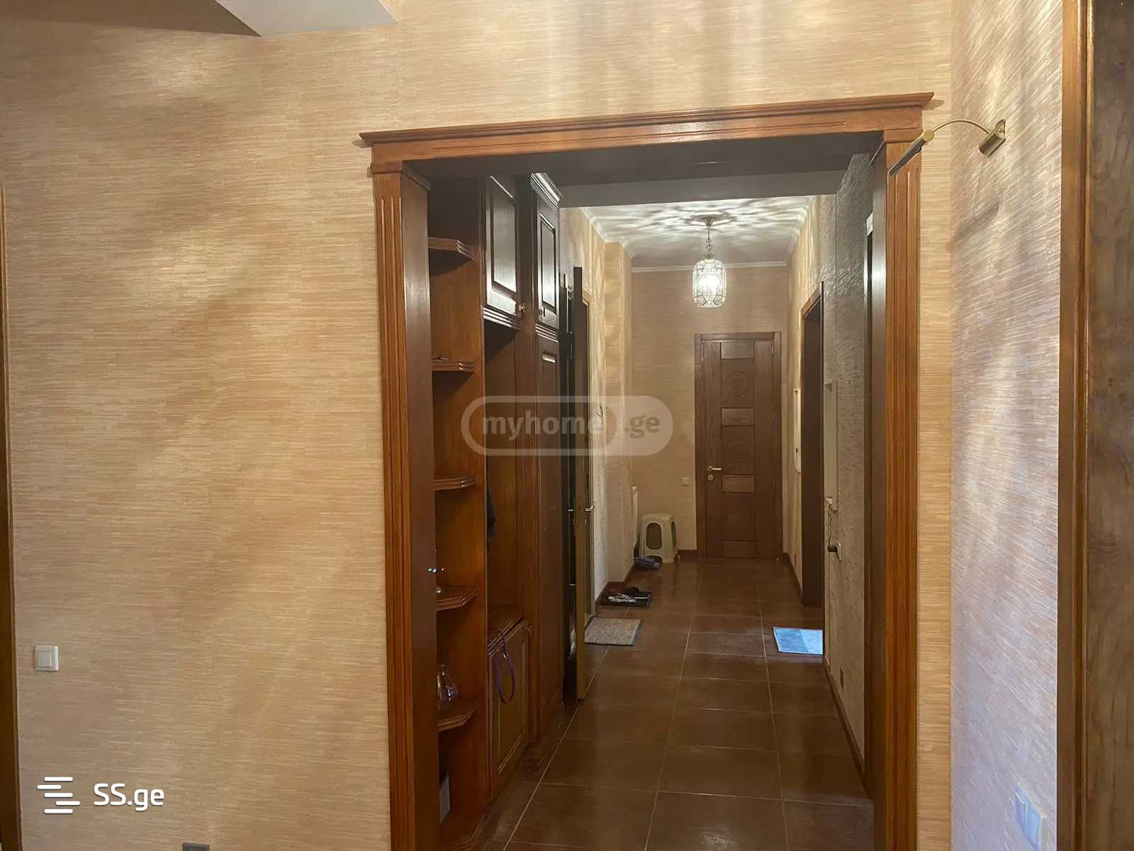 bakhtrioni st. - 4 rooms