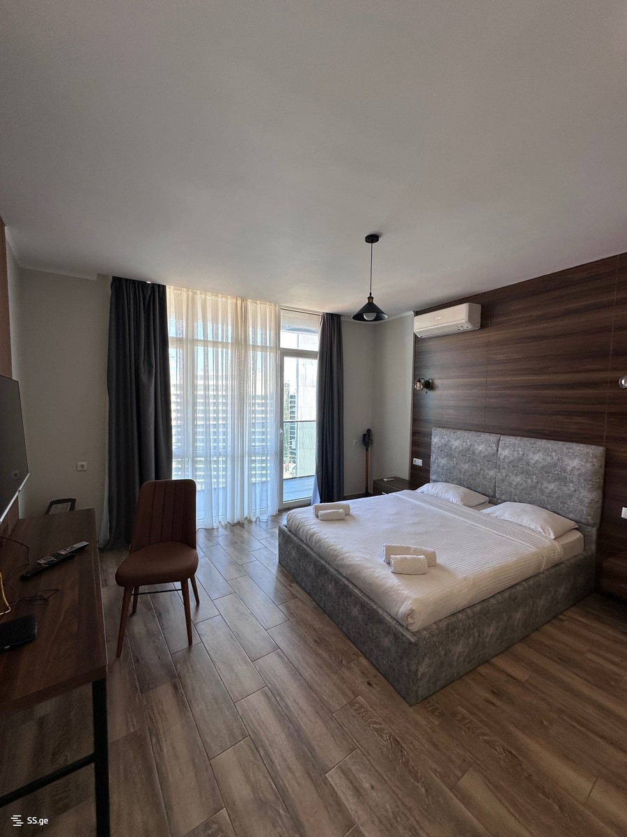 R. Nizharadze st. 17 - 1 rooms