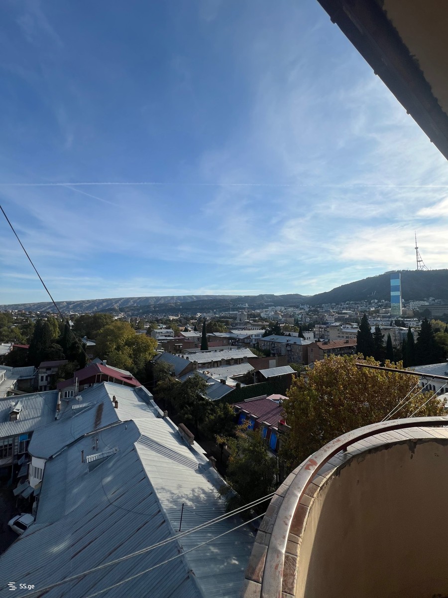 cinamdzgrishvili st. 57 - 4 rooms