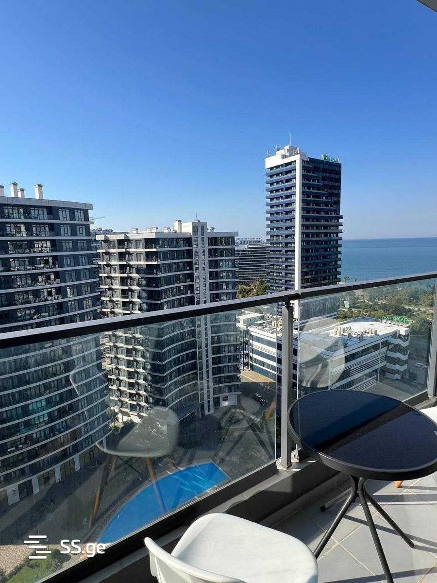 Lech and Maria Kaczynski street 5 - 1 rooms