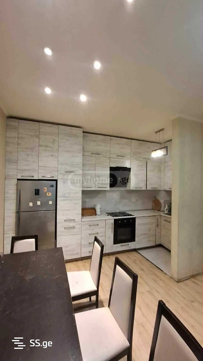 Vepkhistkaosnis st. - 4 rooms