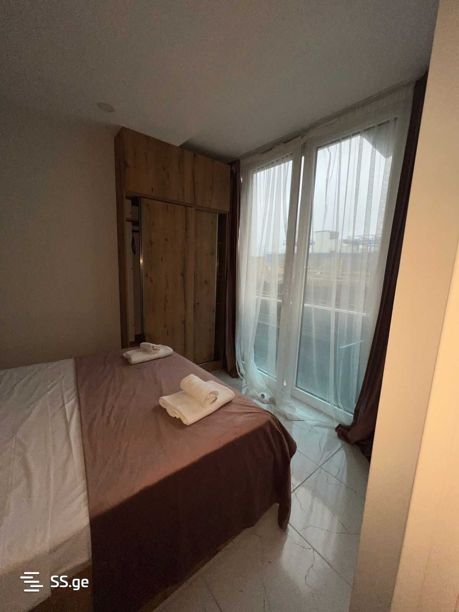 R. Nizharadze st. 18 - 3 rooms