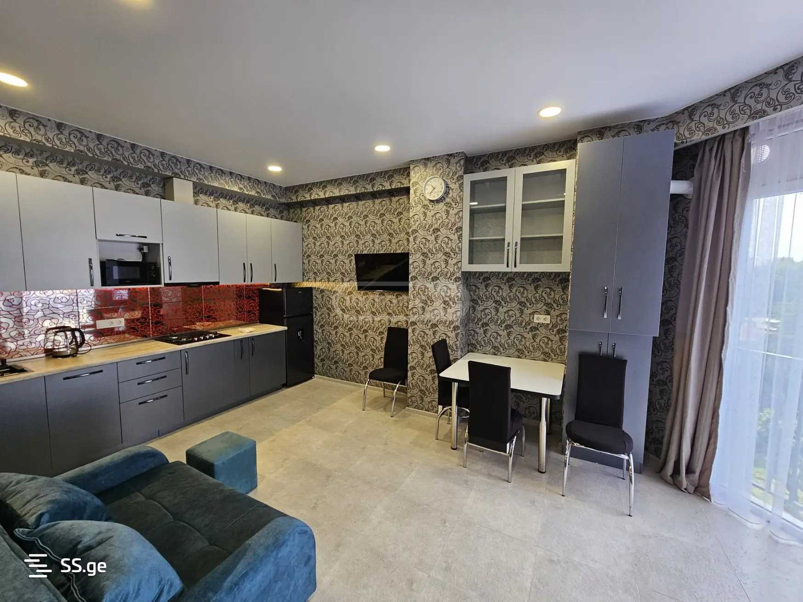 Gr. Robakidze Ave - 3 rooms