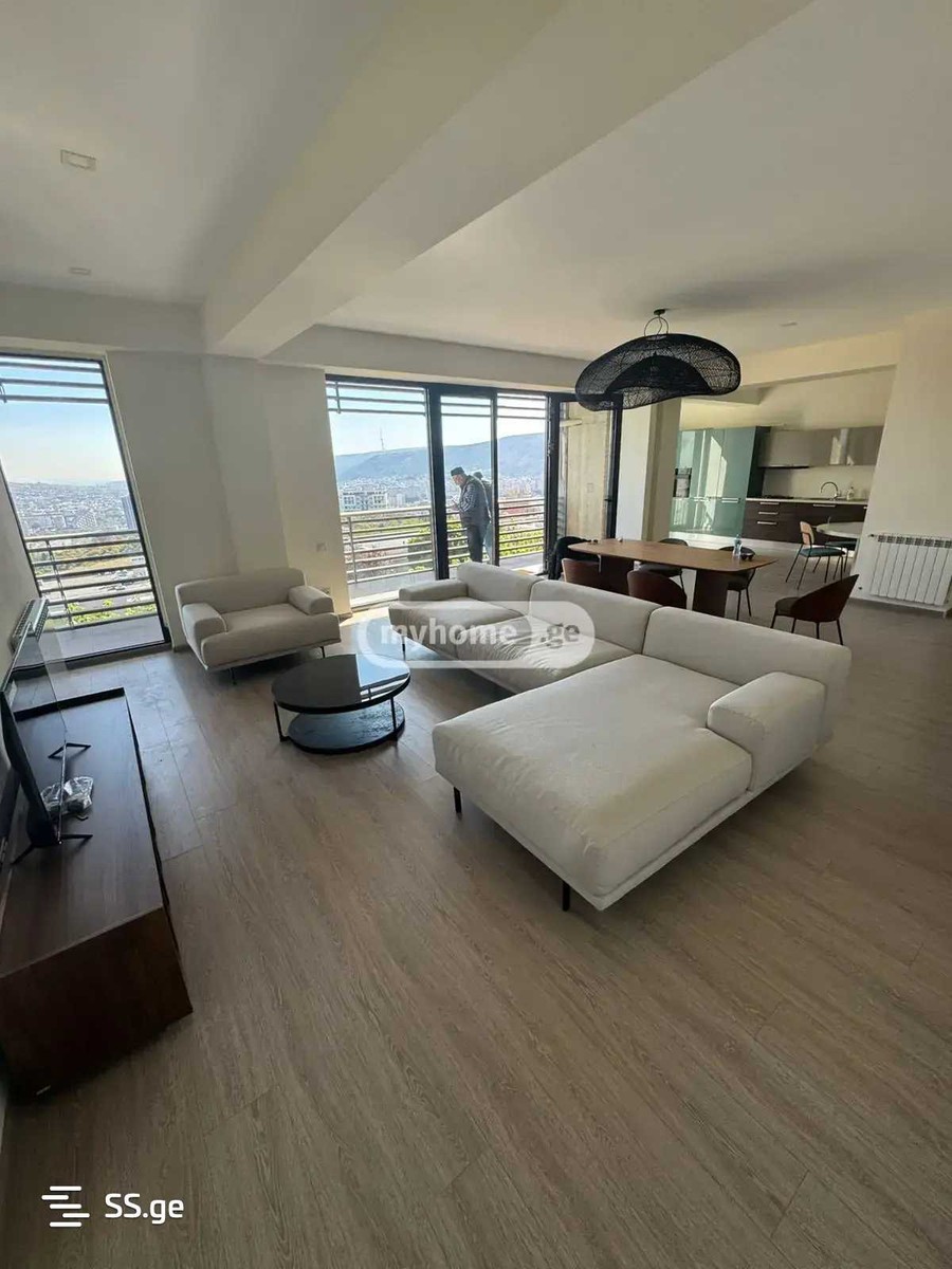 Lisi lake - 6 rooms