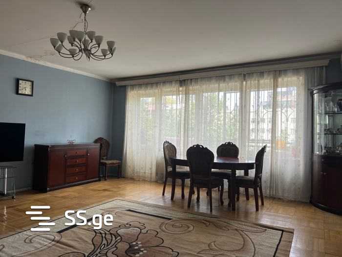 pekini st. 25 - 4 rooms