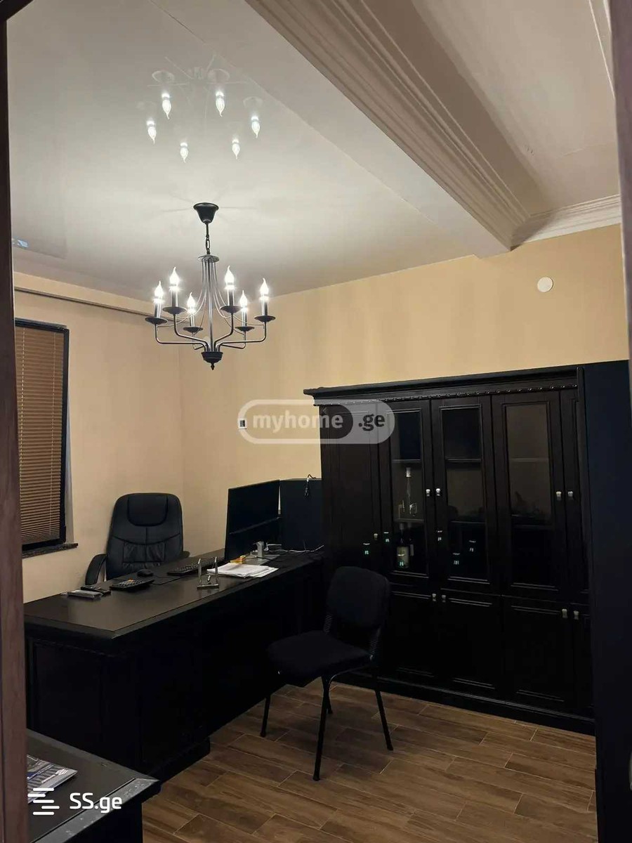 bakhtrioni st. - 6 rooms