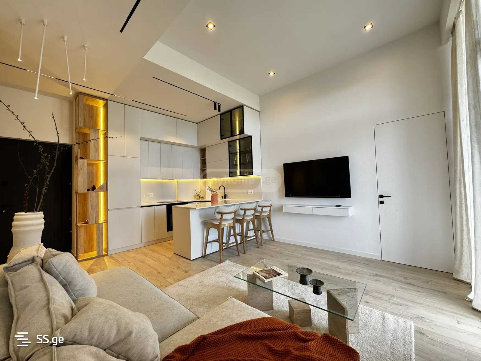 Tsakhvebi st. - 3 rooms