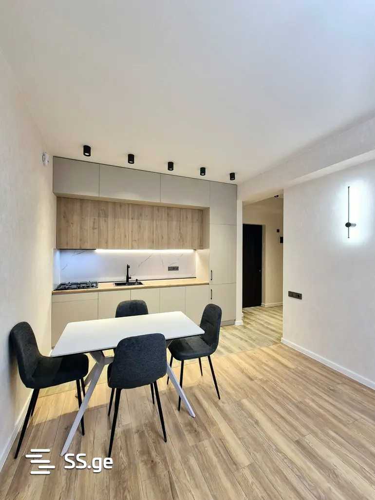 Vepkhistkaosnis st. - 3 rooms