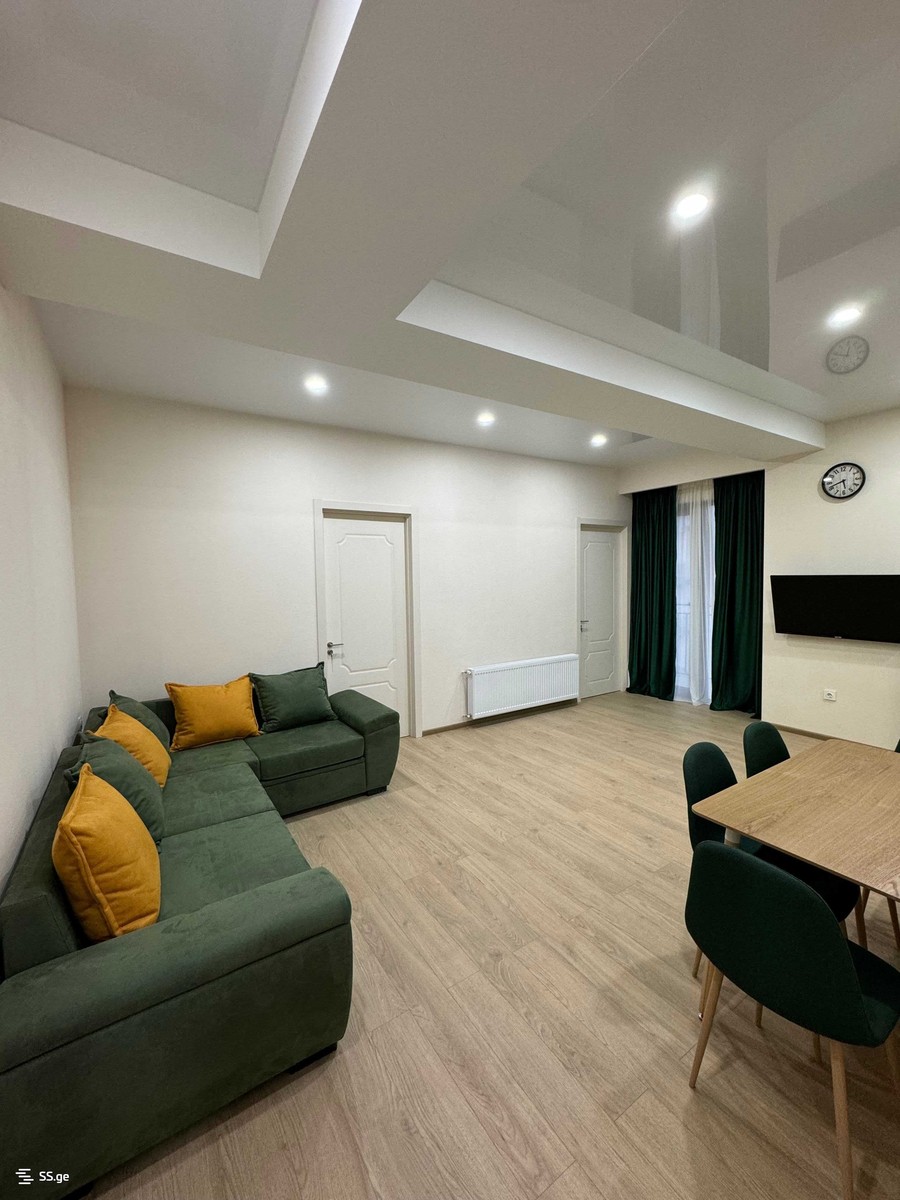 a.wereTlis avenue 0 - 3 rooms