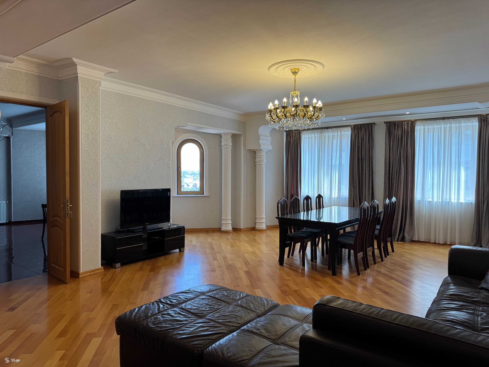 s. chikovani st. 9/11 - 5 rooms