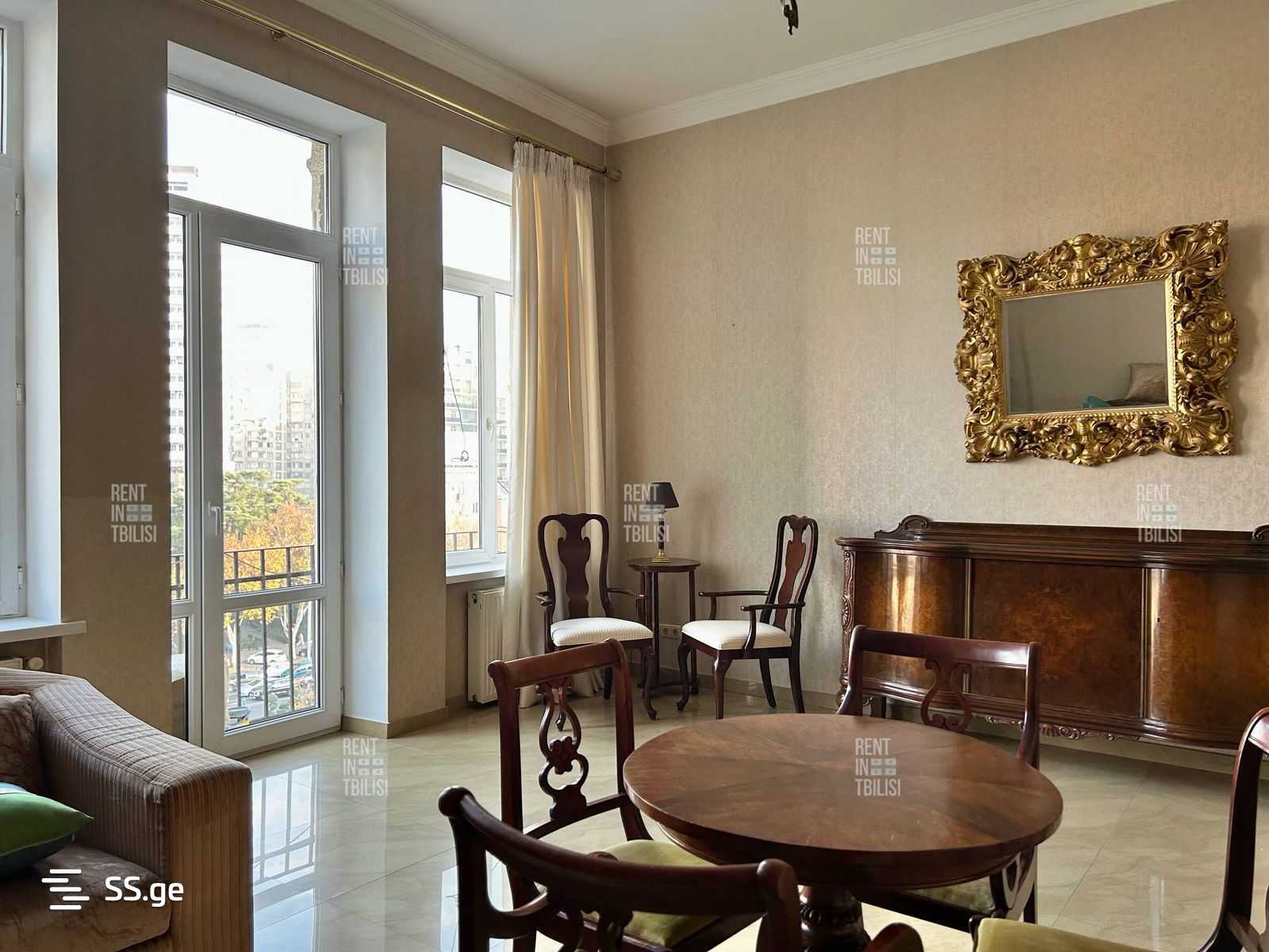 Квартира pekini st.