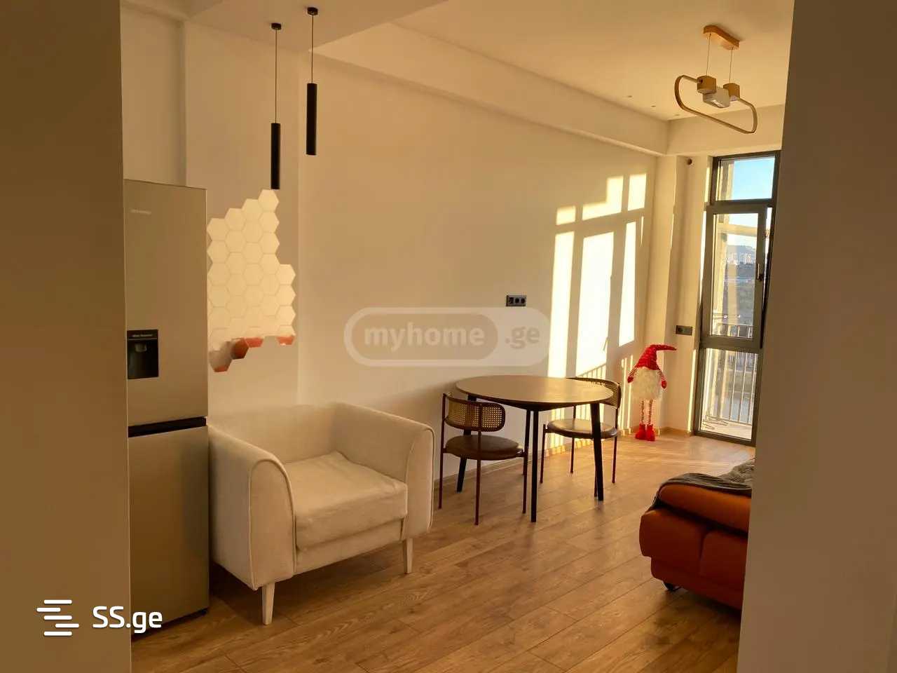 Bob walsh st. - 2 rooms